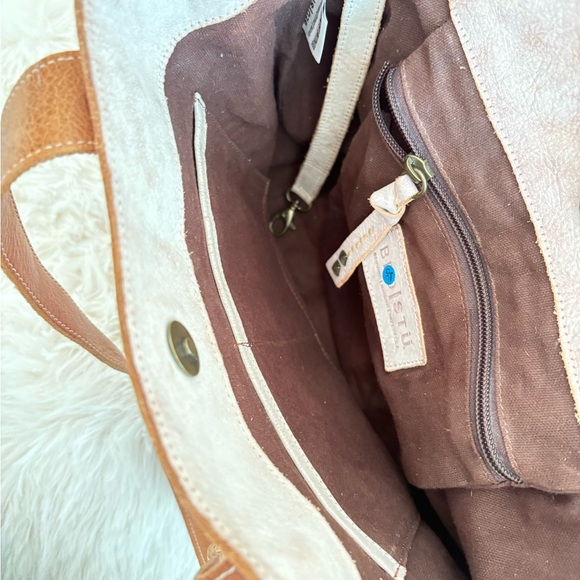 Bed Stu vintage chic sophistication Leather Tote with thick stitch eludes style - Picture 5 of 5